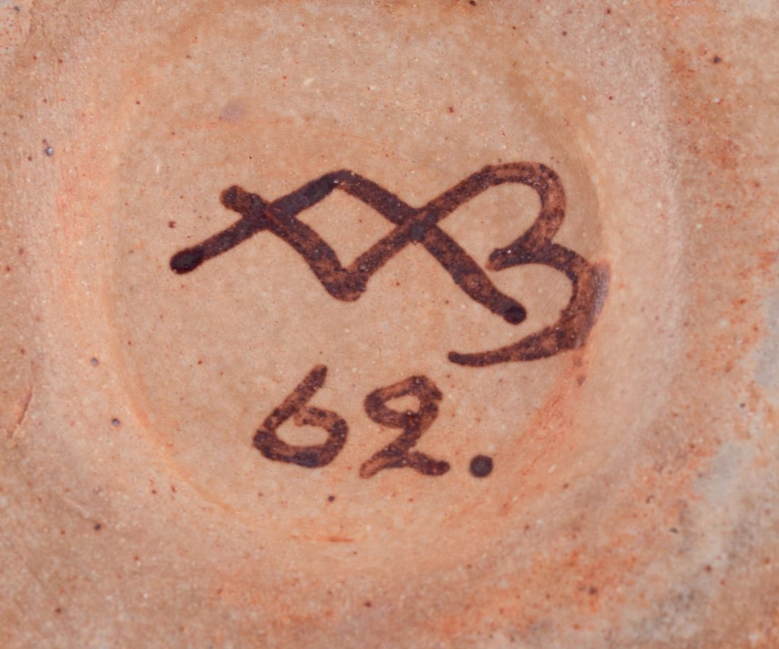 Arne Bang, Denmark. Large ceramic vase. Rare model. Motif of woman. Mid-20th C. - 9