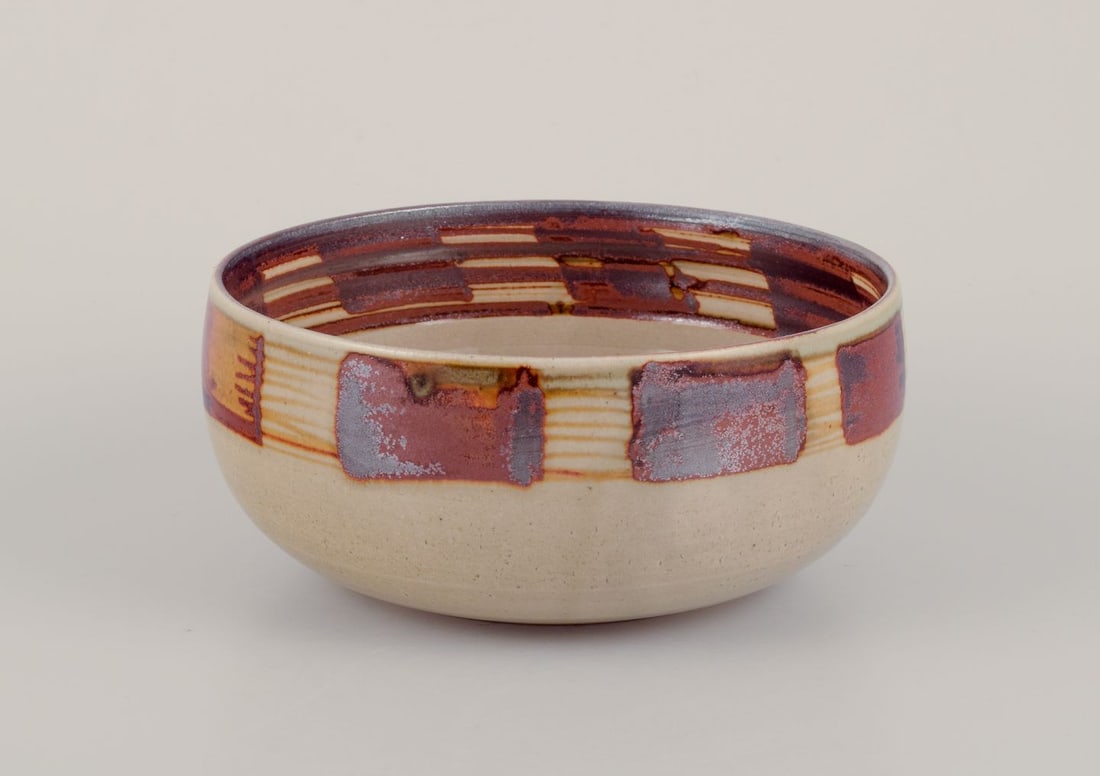 Hjort, Bornholm. Ceramic bowl with glaze in brown and sand colored shades. Ca. 1970s. (1 of 5)