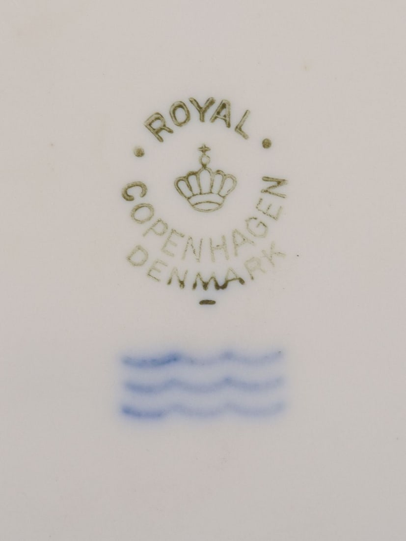 Royal Copenhagen. Three biscuit wall plaques, after motifs by Bertil Thorvaldsen. - 9