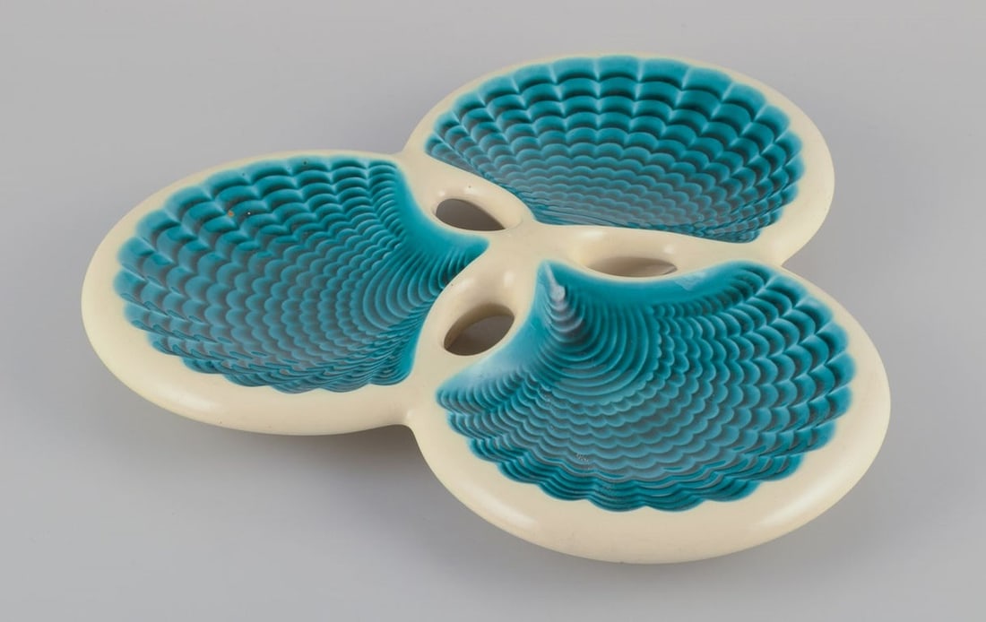 French ceramic dish. Triple and shell-shaped form. 1940s - 4