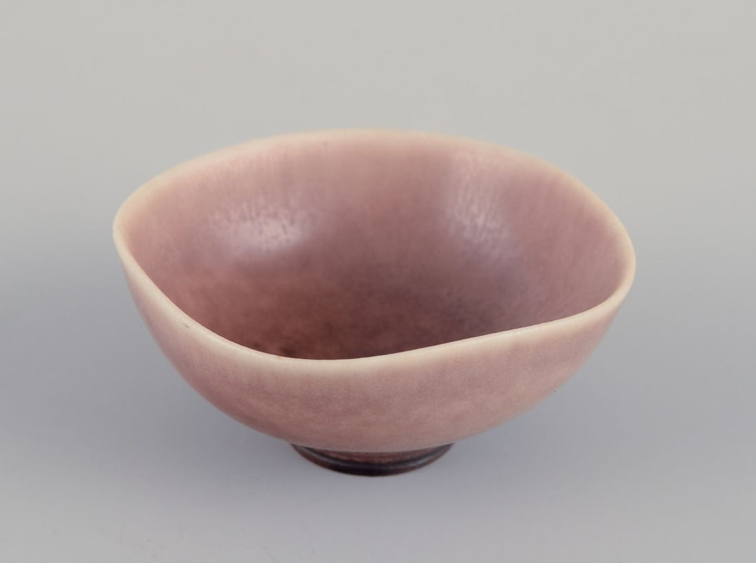 Berndt Friberg for Gustavsberg Studio. Miniature bowl in glazed ceramic. Mid-20th C. (1 of 6)