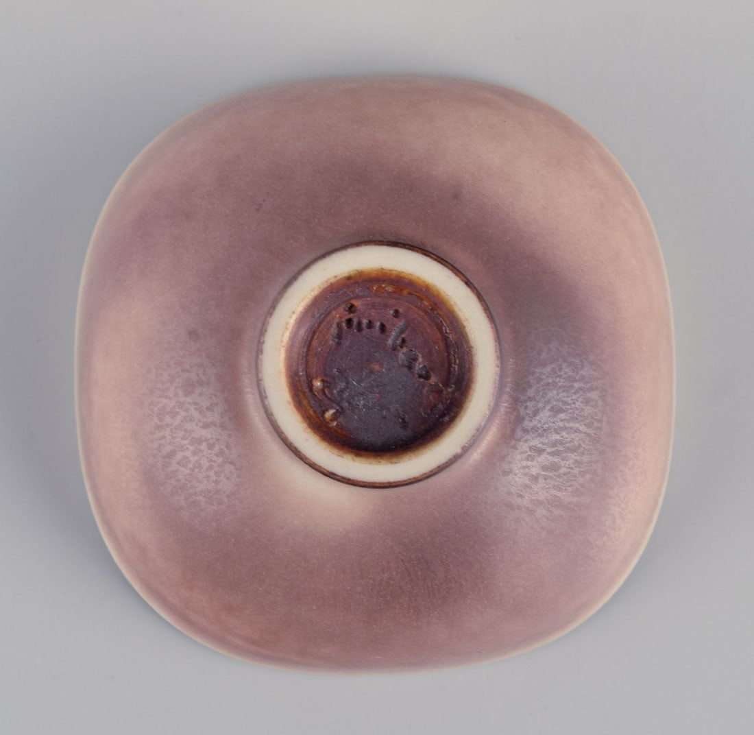 Berndt Friberg for Gustavsberg Studio. Miniature bowl in glazed ceramic. Mid-20th C. - 5