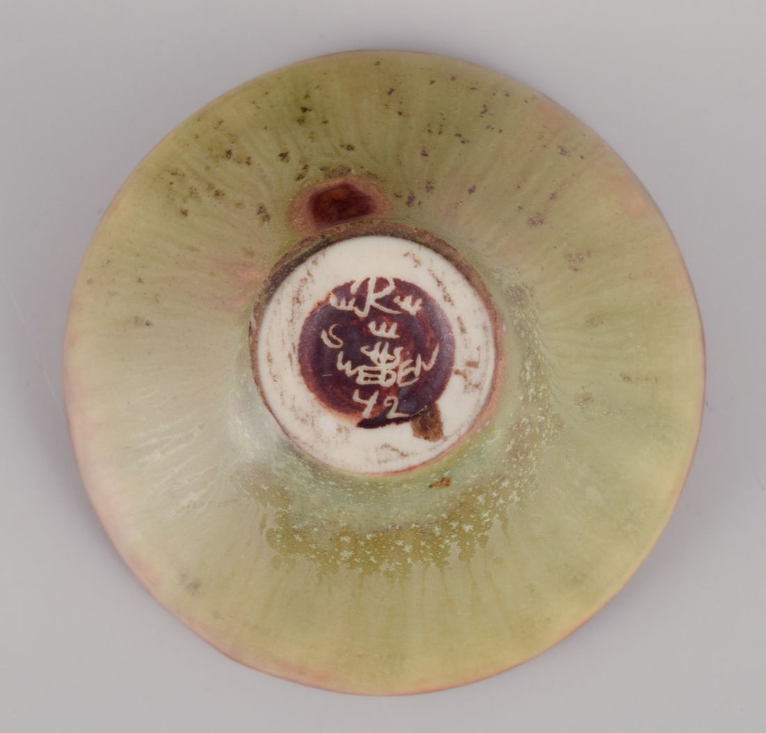 Carl Harry Stålhane for Rörstrand, miniature bowl. Glaze in greenish tones. Mid-20th C. - 5