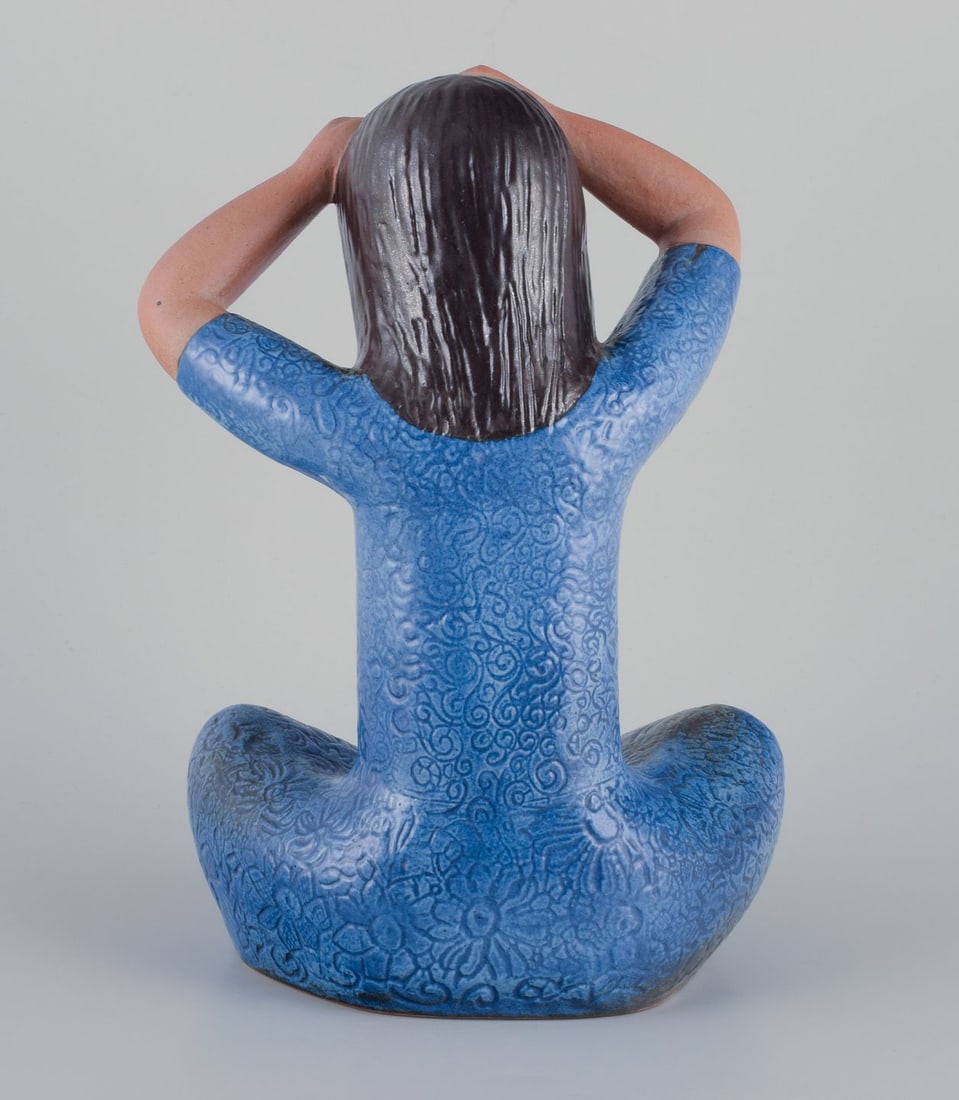 Lisa Larson for Gustavsberg. Rare large figurine of a Thai girl in hand-glazed ceramic. Late 20th C. - 5