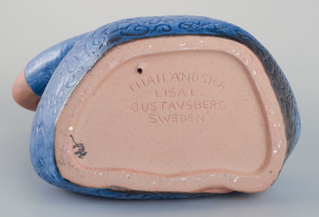 Lisa Larson for Gustavsberg. Rare large figurine of a Thai girl in hand-glazed ceramic. Late 20th C. - 8