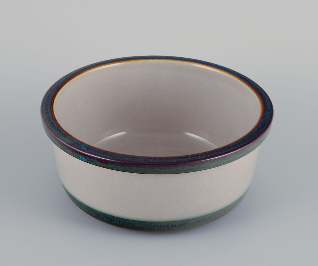 Bing & Grøndahl "Tema". Two large platters and a bowl in stoneware. 1970s. - 2
