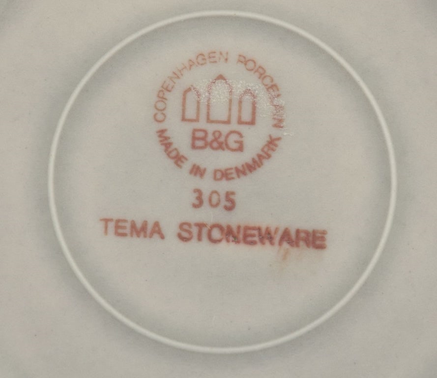 Bing & Grøndahl, Tema. Four sets of coffee cups and saucers in stoneware. 1970s. - 7