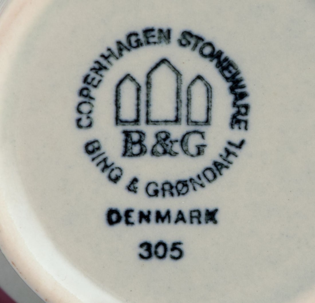 Bing & Grøndahl ”Colombia”. Six pairs of coffee cups & saucers in stoneware. 1970s. - 5