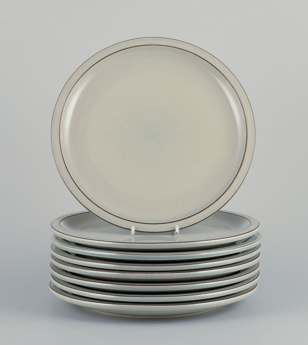 Bing & Grøndahl "Colombia". A set of eight dinner plates in stoneware. 1970s. (1 of 4)