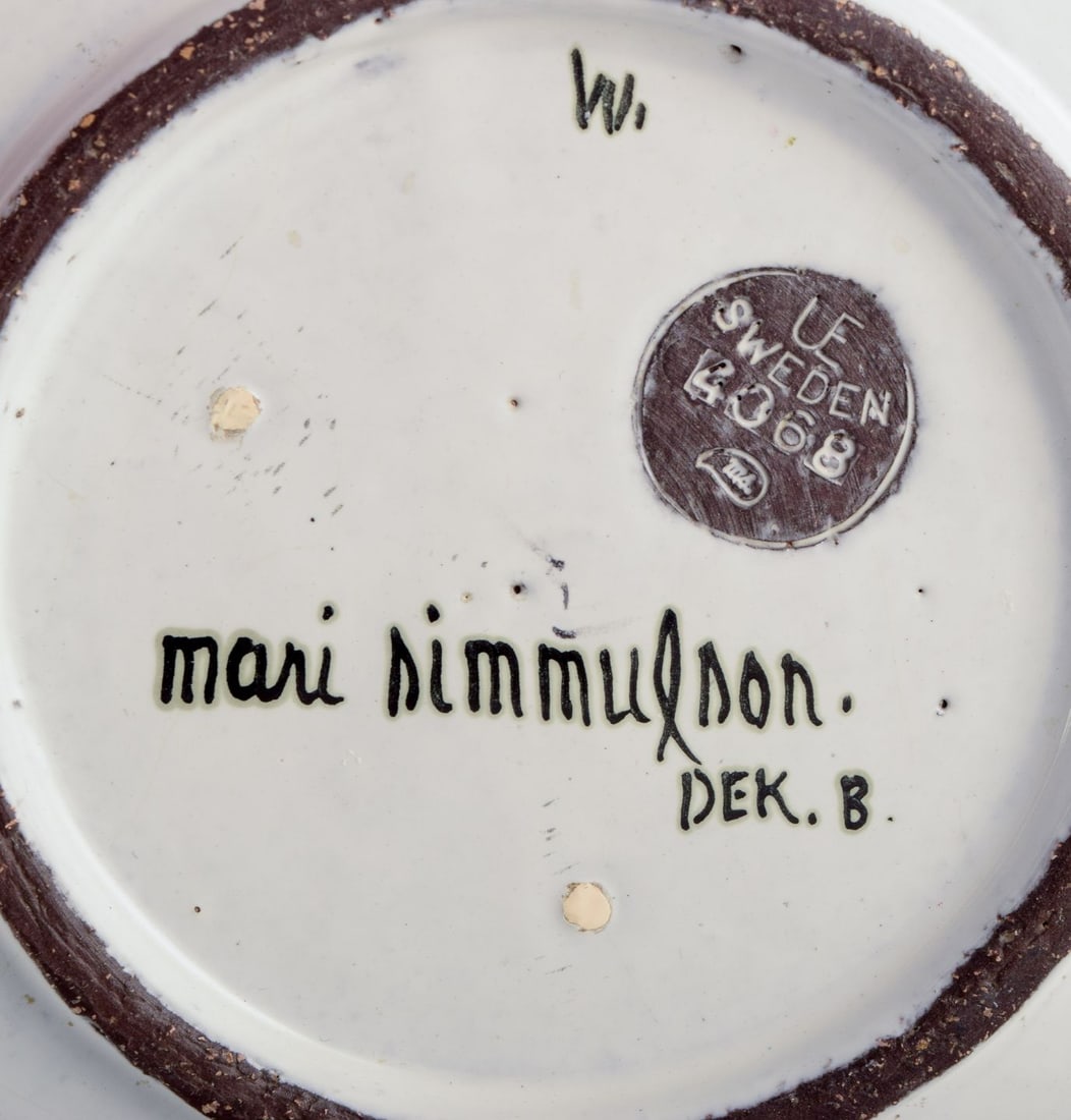 Mari Simmulson for Upsala Ekeby. Ceramic bowl with a woman's face and birds motif. 1960s - 8