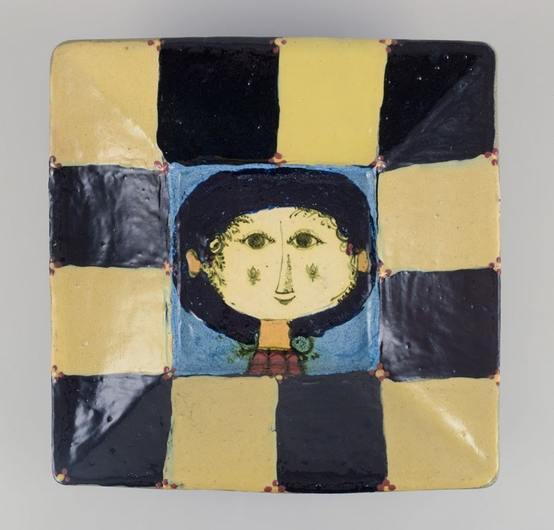 Bjørn Wiinblad, own workshop. Large ceramic bowl with female motif. Dated 1965. - 4