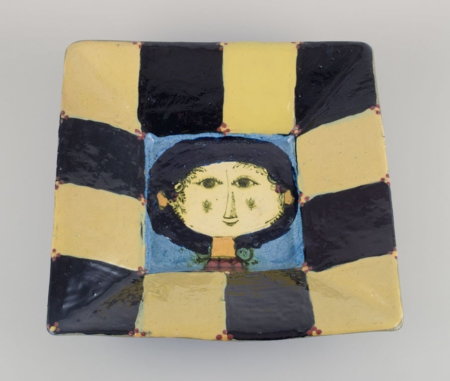 Bjørn Wiinblad, own workshop. Large ceramic bowl with female motif. Dated 1965. - 5