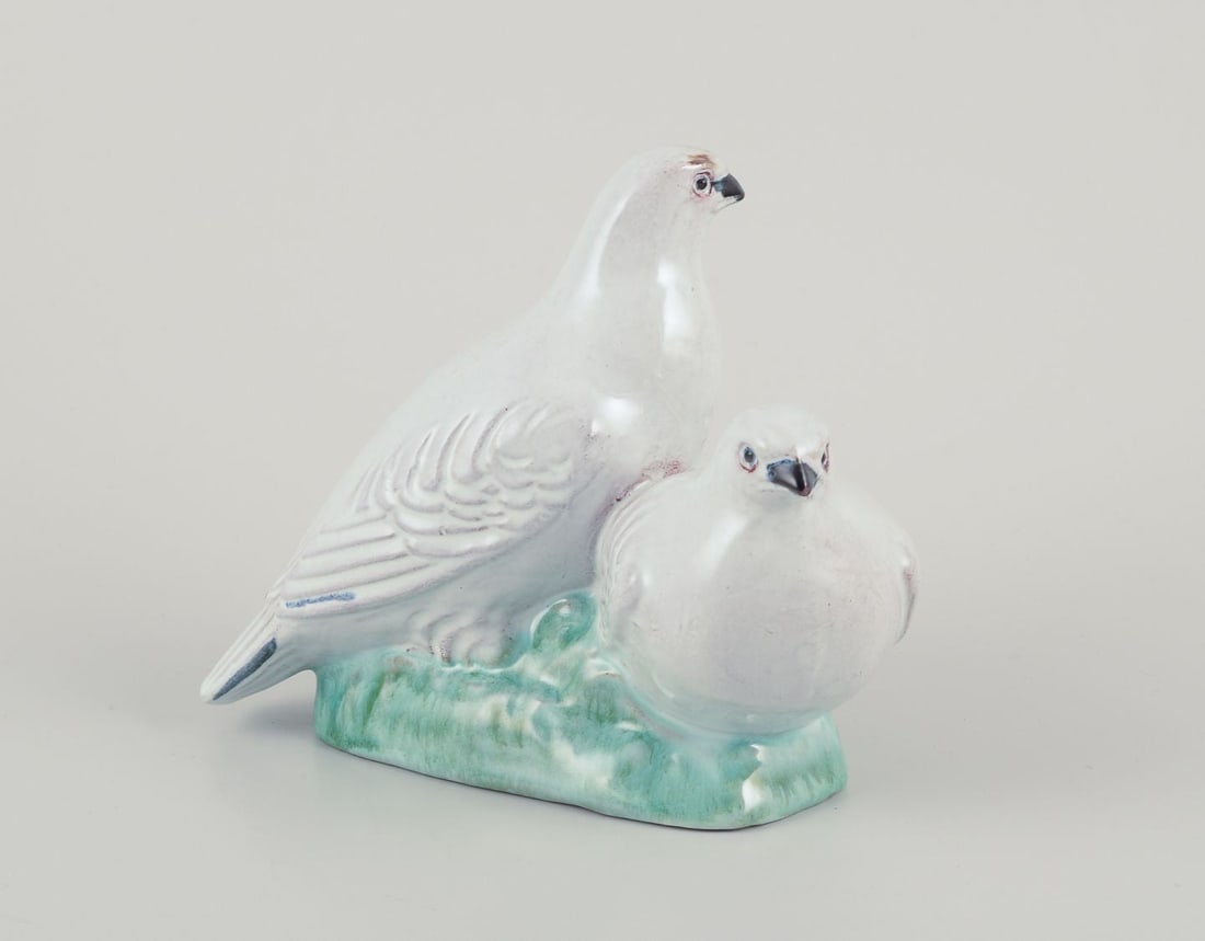 Gudmundur Einarsson. Unique ceramic figurine of a grouse with a young. Ca. 1960s (1 of 8)