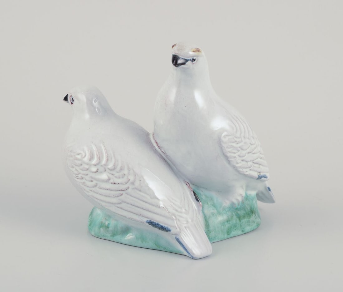 Gudmundur Einarsson. Unique ceramic figurine of a grouse with a young. Ca. 1960s - 3