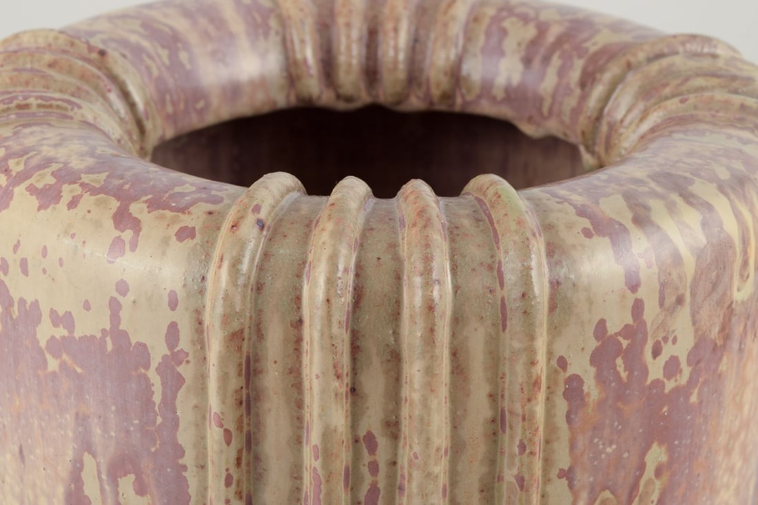 Arne Bang. Large and rare floor vase. Glaze in green-brown tones. 1940s - 5