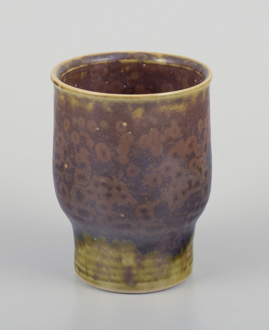 Elly Kuch and Wilhelm Kuch, Germany. Miniature vase with crystal glaze in green-brown tones. - 3