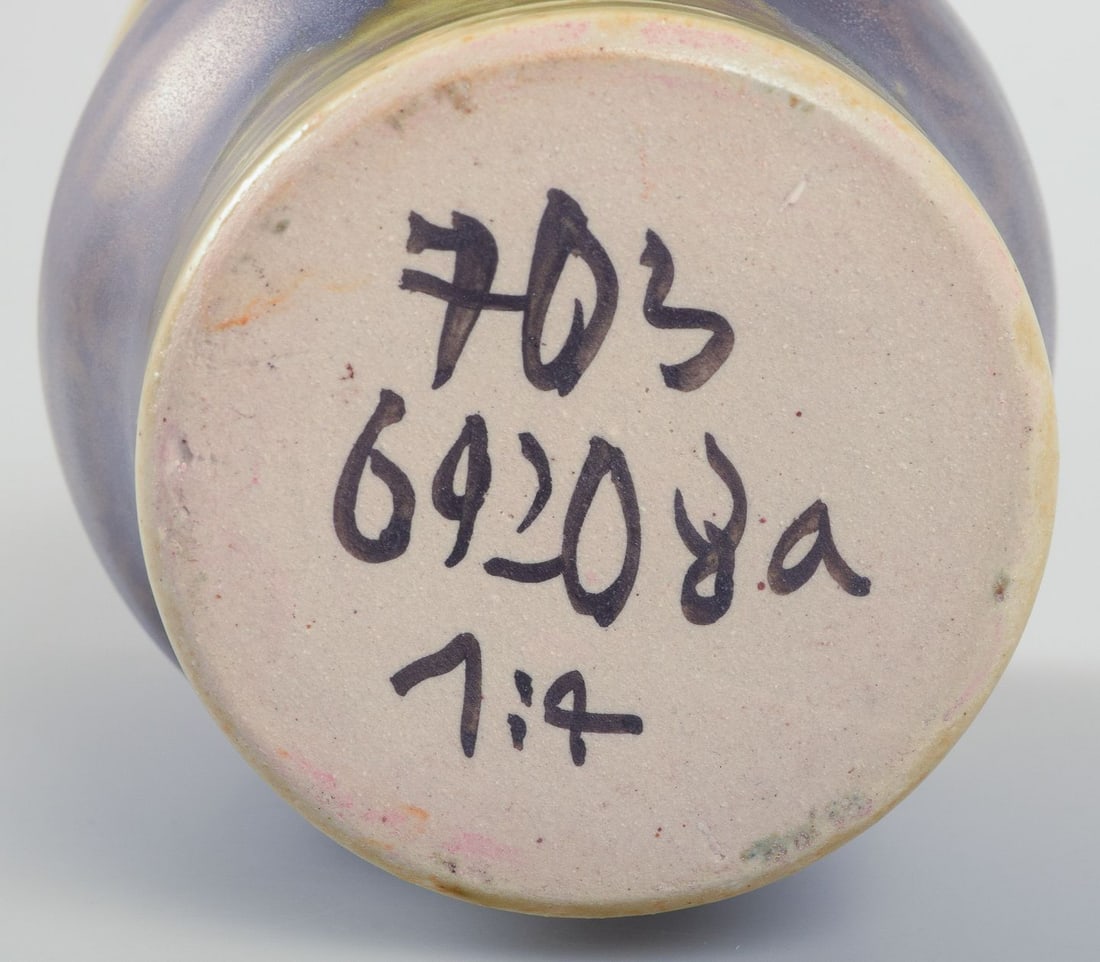 Elly Kuch and Wilhelm Kuch, Germany. Miniature vase with crystal glaze in green-brown tones. - 6