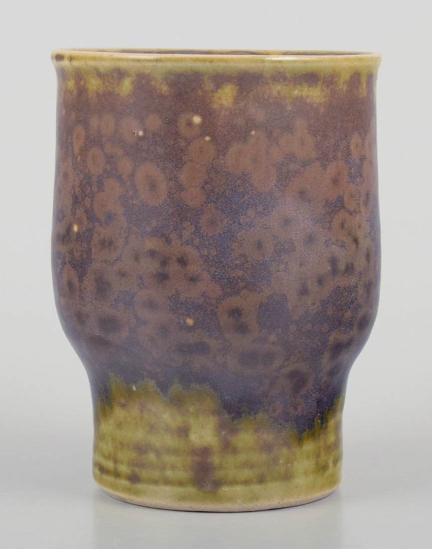 Elly Kuch and Wilhelm Kuch, Germany. Miniature vase with crystal glaze in green-brown tones. - 7