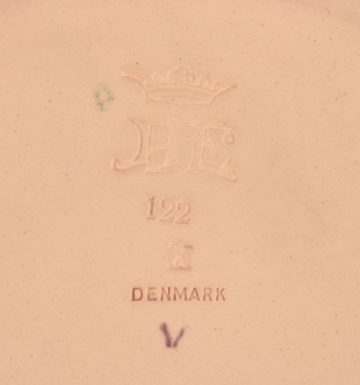 Ipsens, Denmark. Circular dish with frogs in hand-painted glazed ceramic. - 8