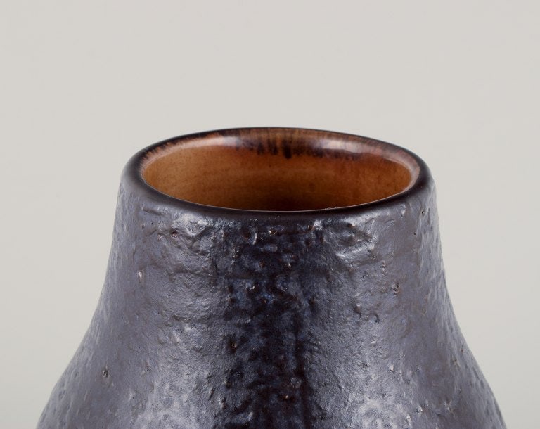 Mari Simmulson for Upsala Ekeby, Sweden. Onyx ceramic vase with glaze in black hues. The lower half - 3