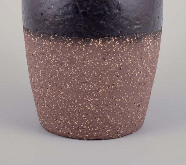 Mari Simmulson for Upsala Ekeby, Sweden. Onyx ceramic vase with glaze in black hues. The lower half - 4