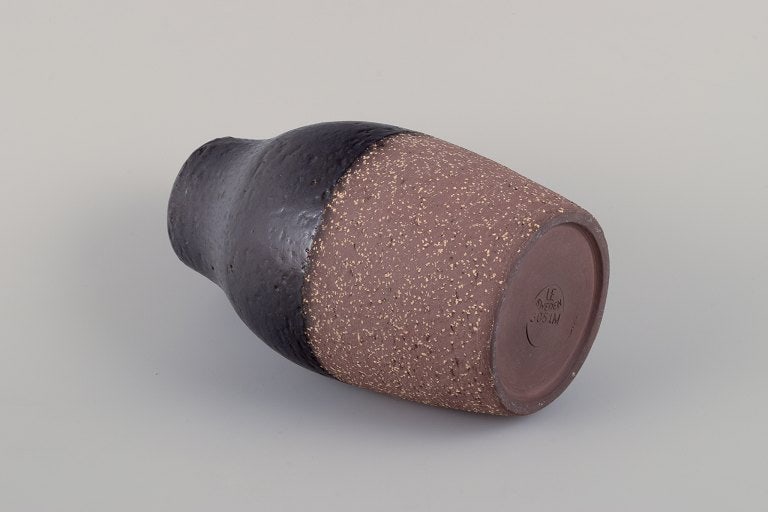 Mari Simmulson for Upsala Ekeby, Sweden. Onyx ceramic vase with glaze in black hues. The lower half - 5