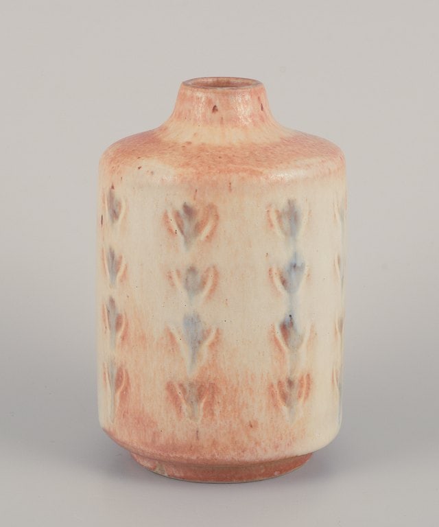 Peder Hald, Danish ceramist. Unique ceramic vase with glaze in light tones. (1 of 7)