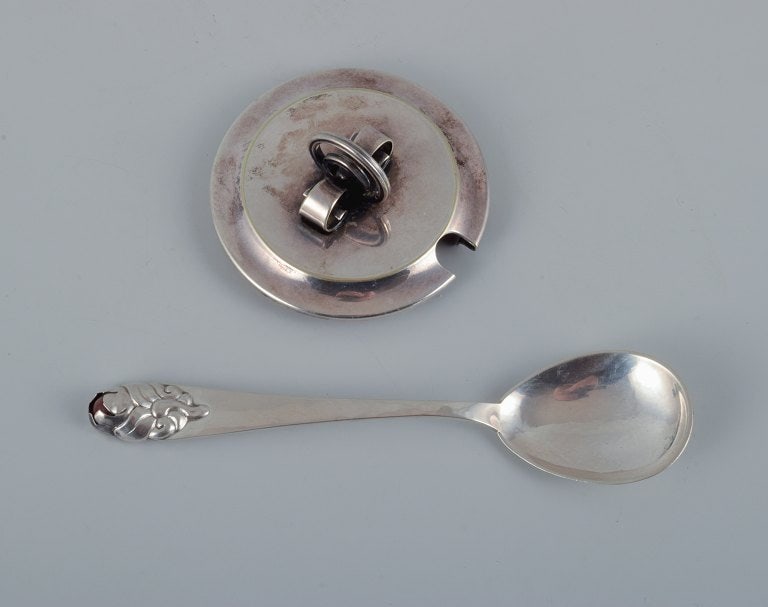 Arne Bang, ceramic marmalade jar in grooved design. Beautiful dark green glaze. - 5