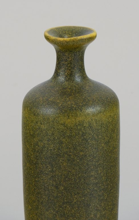 Rolf Palm (1930-2018), Swedish ceramicist. Unique miniature vase with glaze in yellow-green hues. - 2