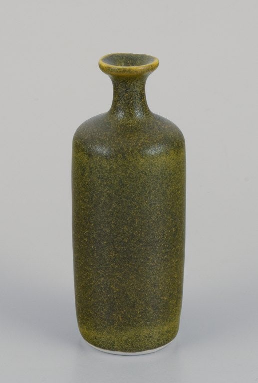 Rolf Palm (1930-2018), Swedish ceramicist. Unique miniature vase with glaze in yellow-green hues. - 3