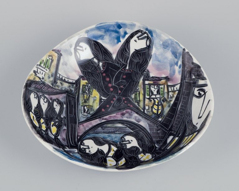 Silvestri, Venice, Italy. Unique ceramic bowl with a cityscape featuring female faces.: Title: Silvestri, Venice, Italy. Unique ceramic bowl with a cityscape featuring female faces. Hand-decorated. Description: Silvestri, Venice, Italy. Unique ceramic bowl with a cityscape featuring fema