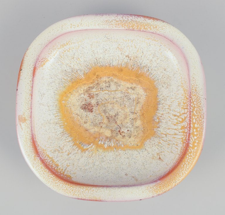 Anna-Lisa Thomson (1905-1952) for Upsala Ekeby, Sweden. Low ceramic bowl with yellow and - 3