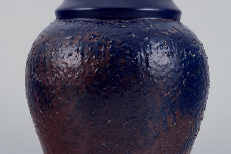 Mari Simmulson (1911-2000) for Upsala Ekeby, Sweden. Ceramic vase with glaze in blue and brown - 5