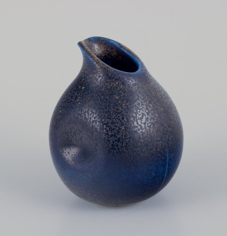 Wilhelm Kåge for Gustavsberg, Sweden. Small pitcher and salt shaker in ceramic. - 4