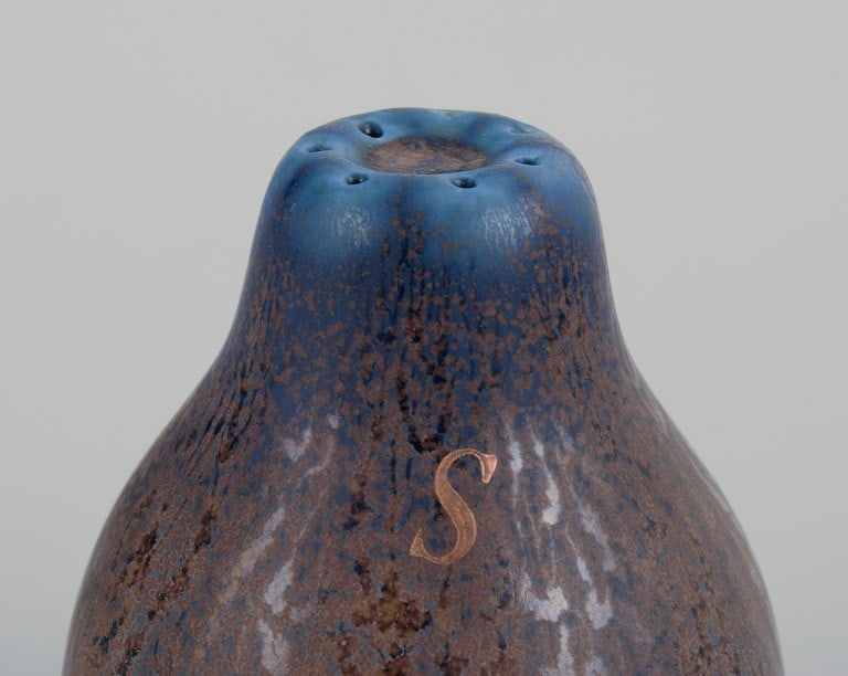 Wilhelm Kåge for Gustavsberg, Sweden. Small pitcher and salt shaker in ceramic. - 7
