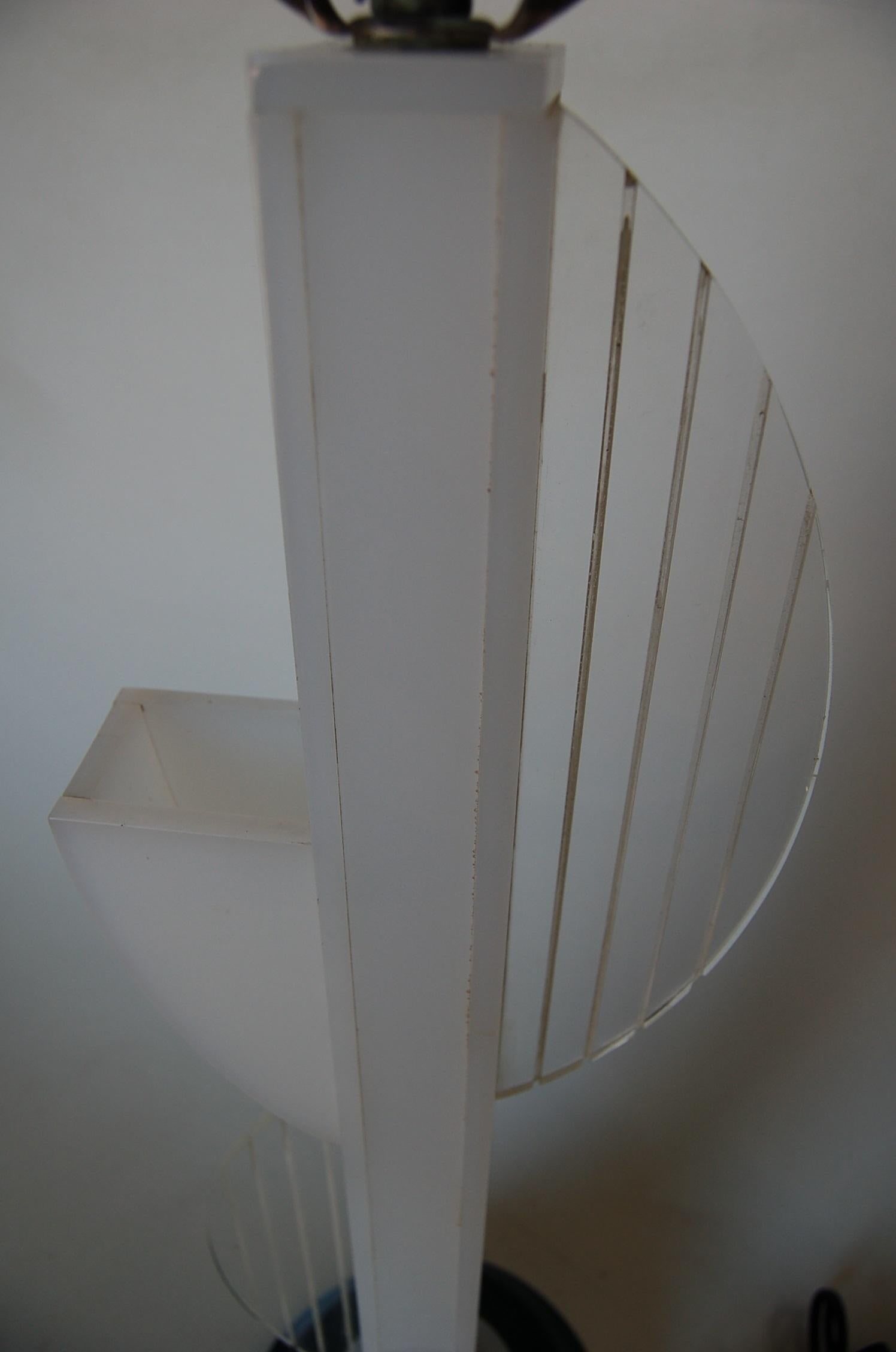 Mid-Century Modern White Lucite Table Lamp with Side Planter by Moss Lighting - 11