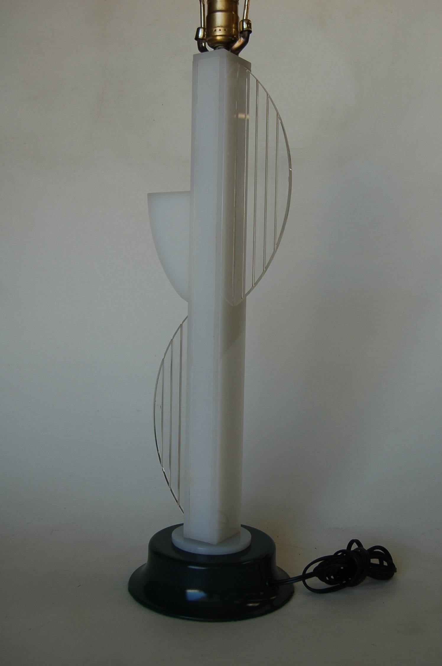 Mid-Century Modern White Lucite Table Lamp with Side Planter by Moss Lighting - 4