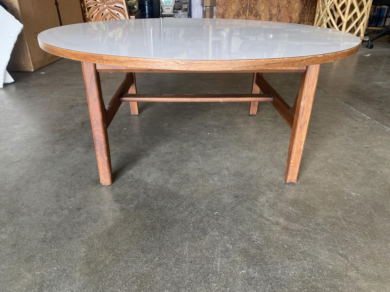 Large Danish Mid-Century Round Coffee Table with White Laminate Top - 13