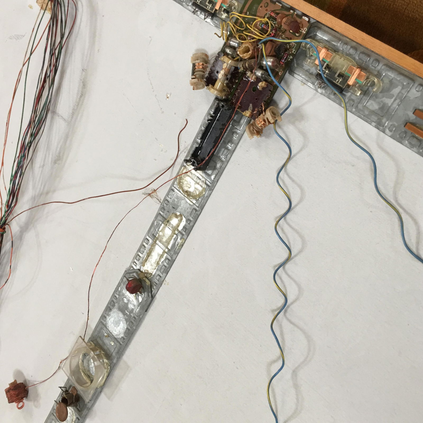 Abstract "Metal Lovers" Artography Wall Sculpture by Pasqual Bettio - 15