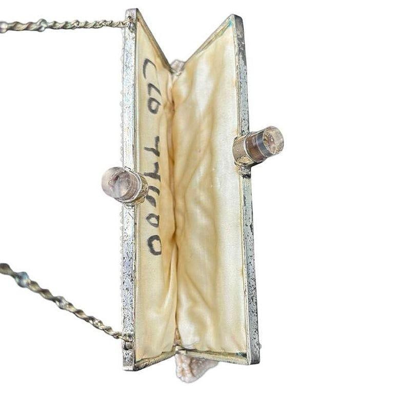 Late Art Deco Geometric Beaded Womans Purse Clutch w/ Silvertone & Lucite Clasp - 19