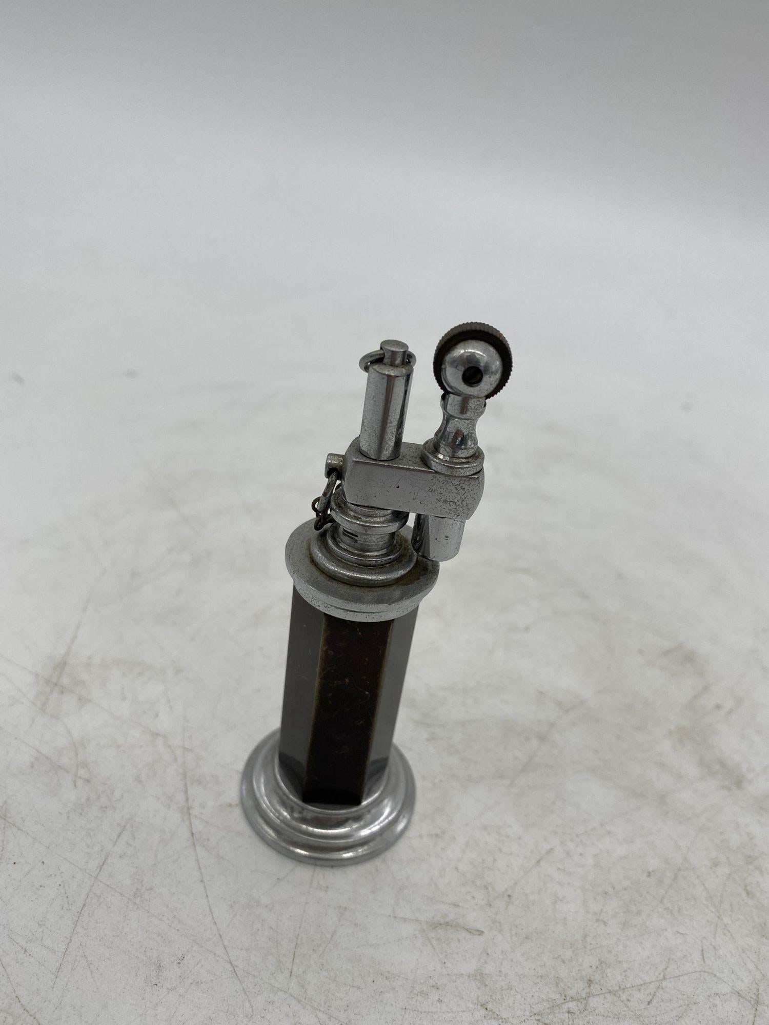 Green and Silver "Column" Petrol Table Chain Lighter by Daltis - 3