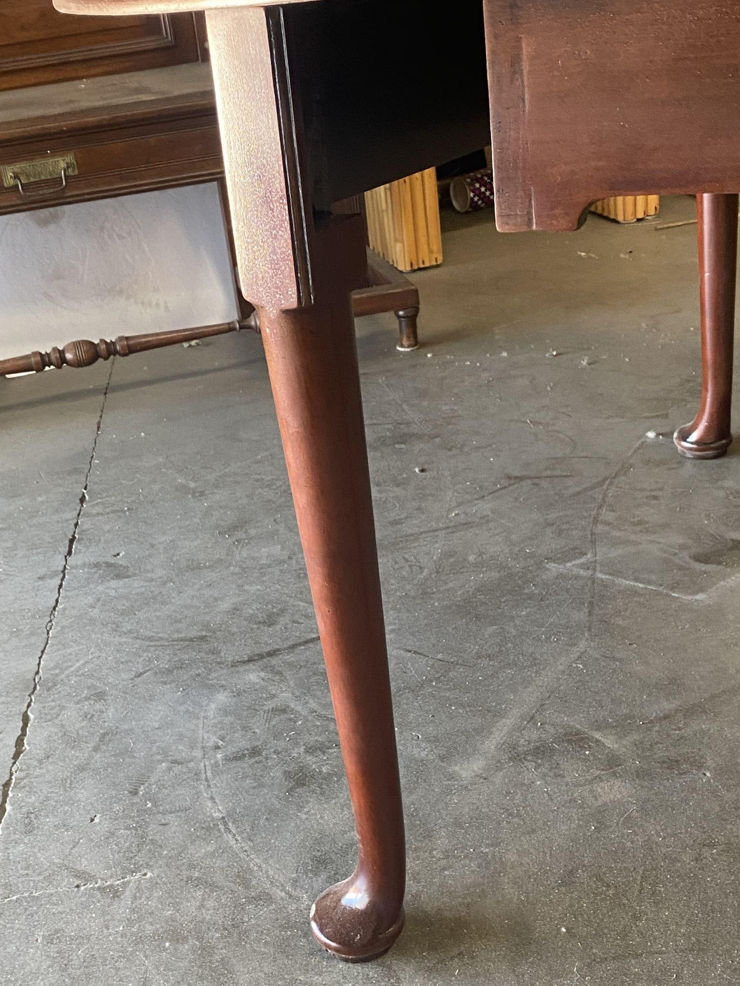 Late Victorian French Drop-Leaf Oak Dining Table - 14