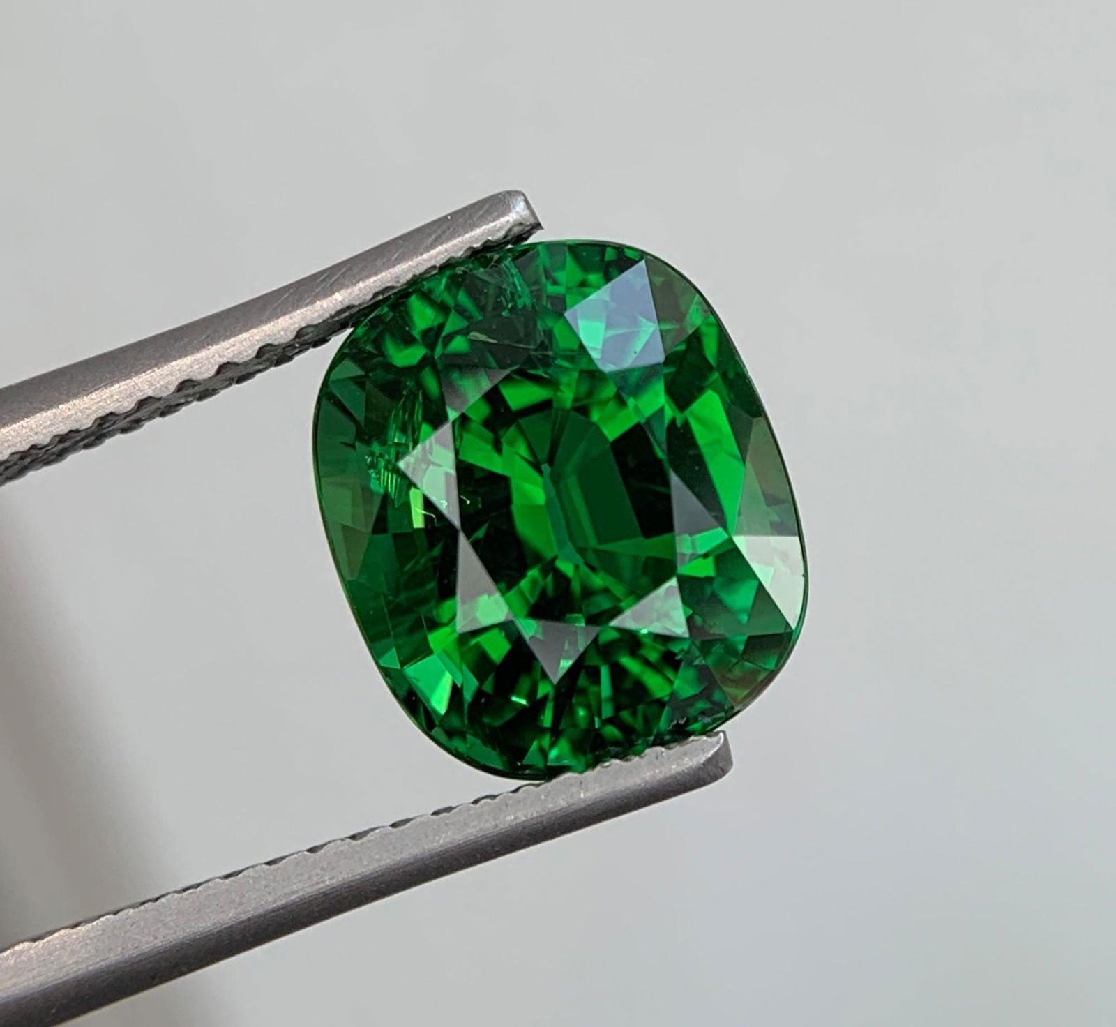 Natural Green Tsavorite Garnet Gemstone: 6.24 Carat Cushion Cut - 7