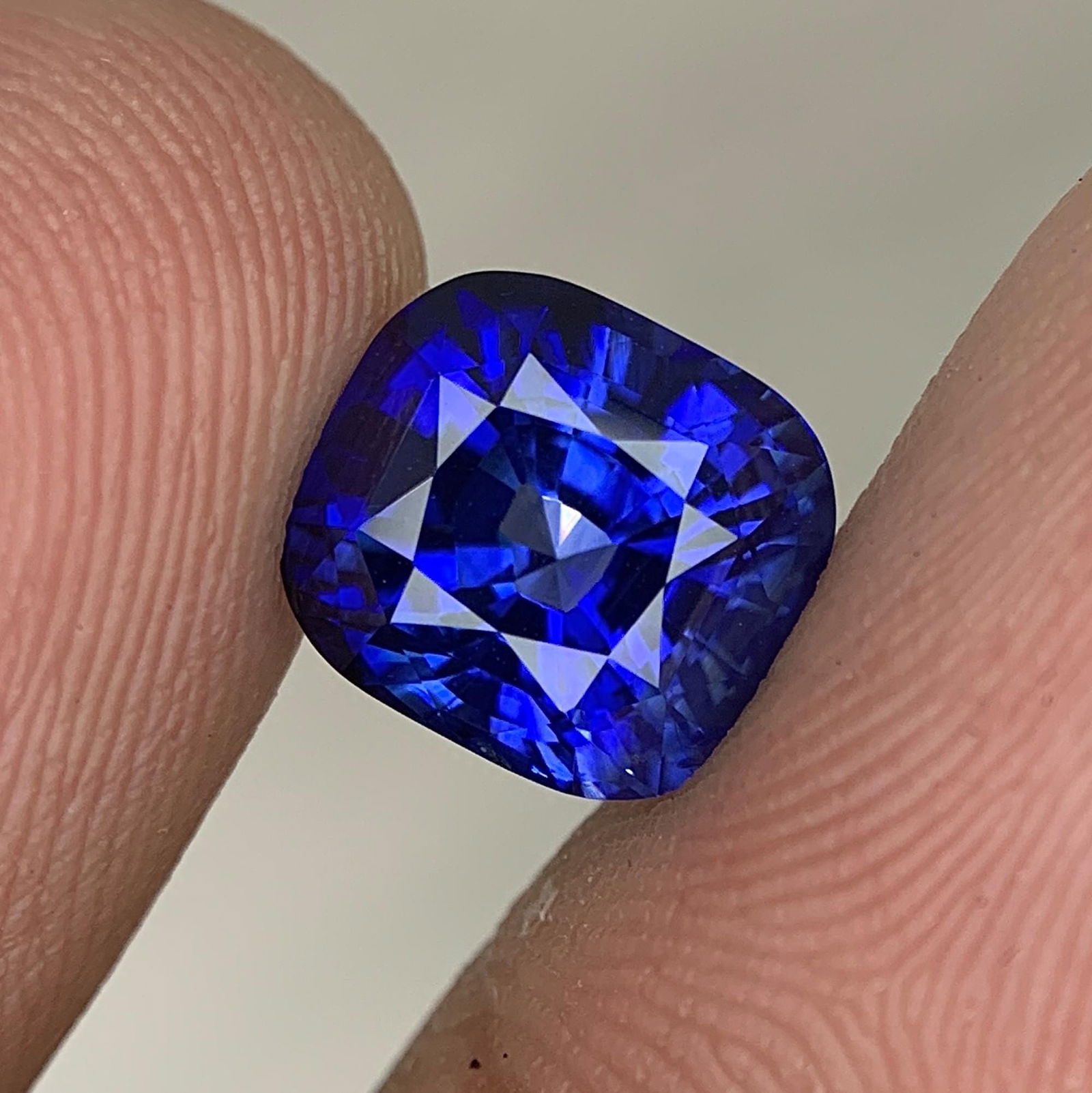 Natural Deep Blue Sapphire Gemstone: 6.36 CTs Faceted Cushion Cut September Birthstone: Materials: Gemstone: Sapphire Natural Deep Blue Sapphire Gemstone Faceted Cushion Cut September Birthstone Weight: 6.36 carat Dimensions: 9.8 * 9 * 7 MM Clarity : Clean Treatment: Heat Zodiac sign :
