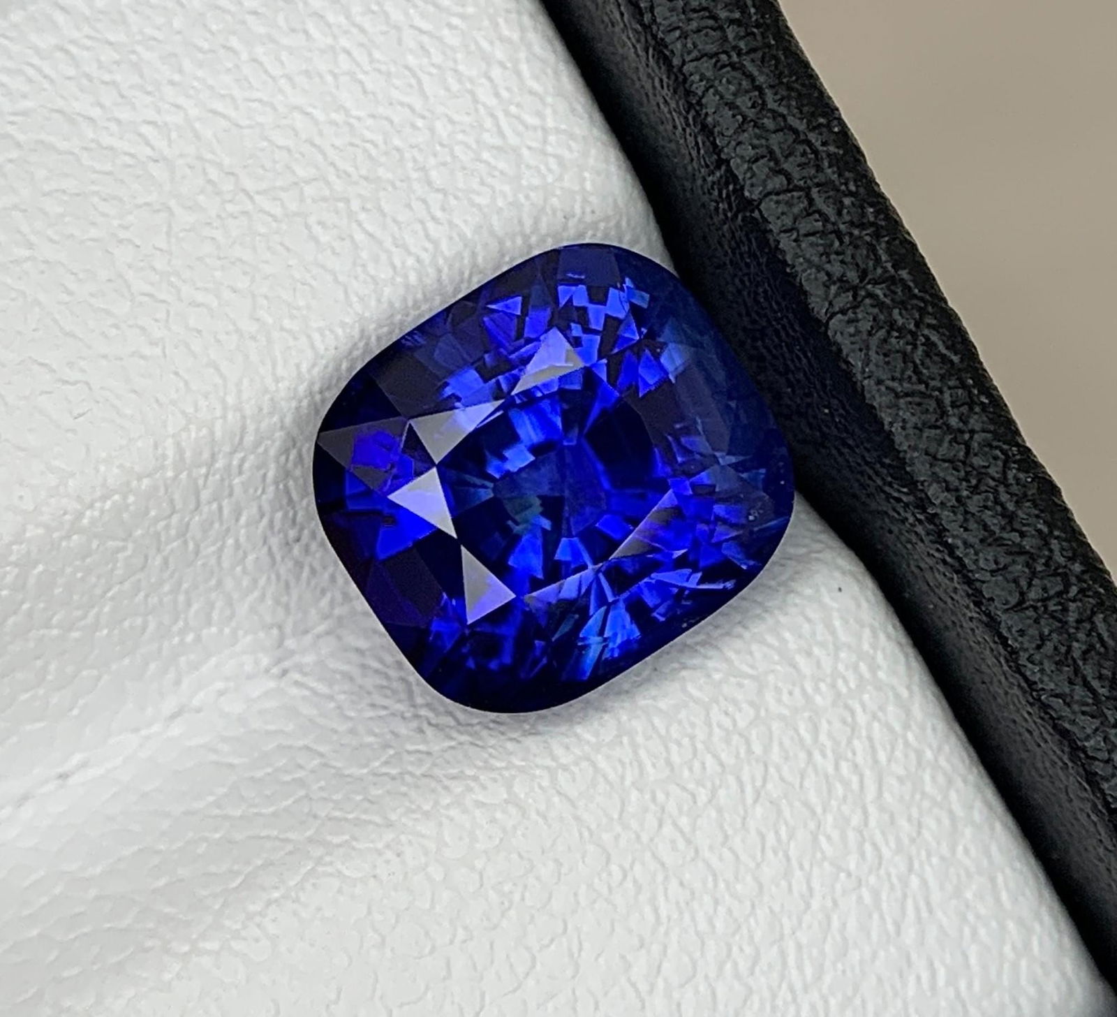 Natural Deep Blue Sapphire Gemstone: 6.36 CTs Faceted Cushion Cut September Birthstone - 6
