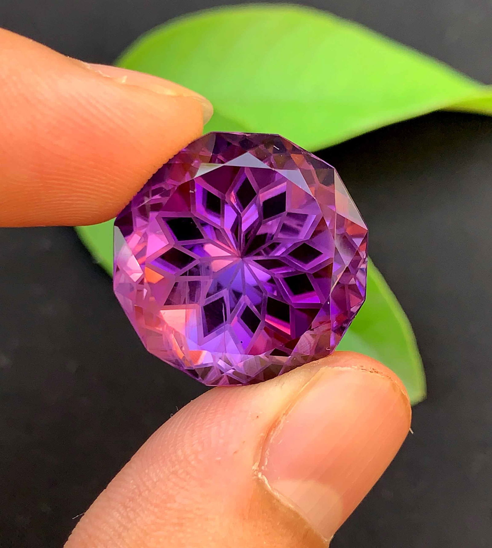 Flower Cut Amethyst Gemstone: 38.80 Carat February Birthstone: Materials: Gemstone: Amethyst Carat weight: 38.80 Natural Amethyst Gemstone, Precision Flower Cut Amethyst Gemstone, Perfect Cut, Faceted Gemstone February Birthstone weight - 38.80 Carats Dimension -