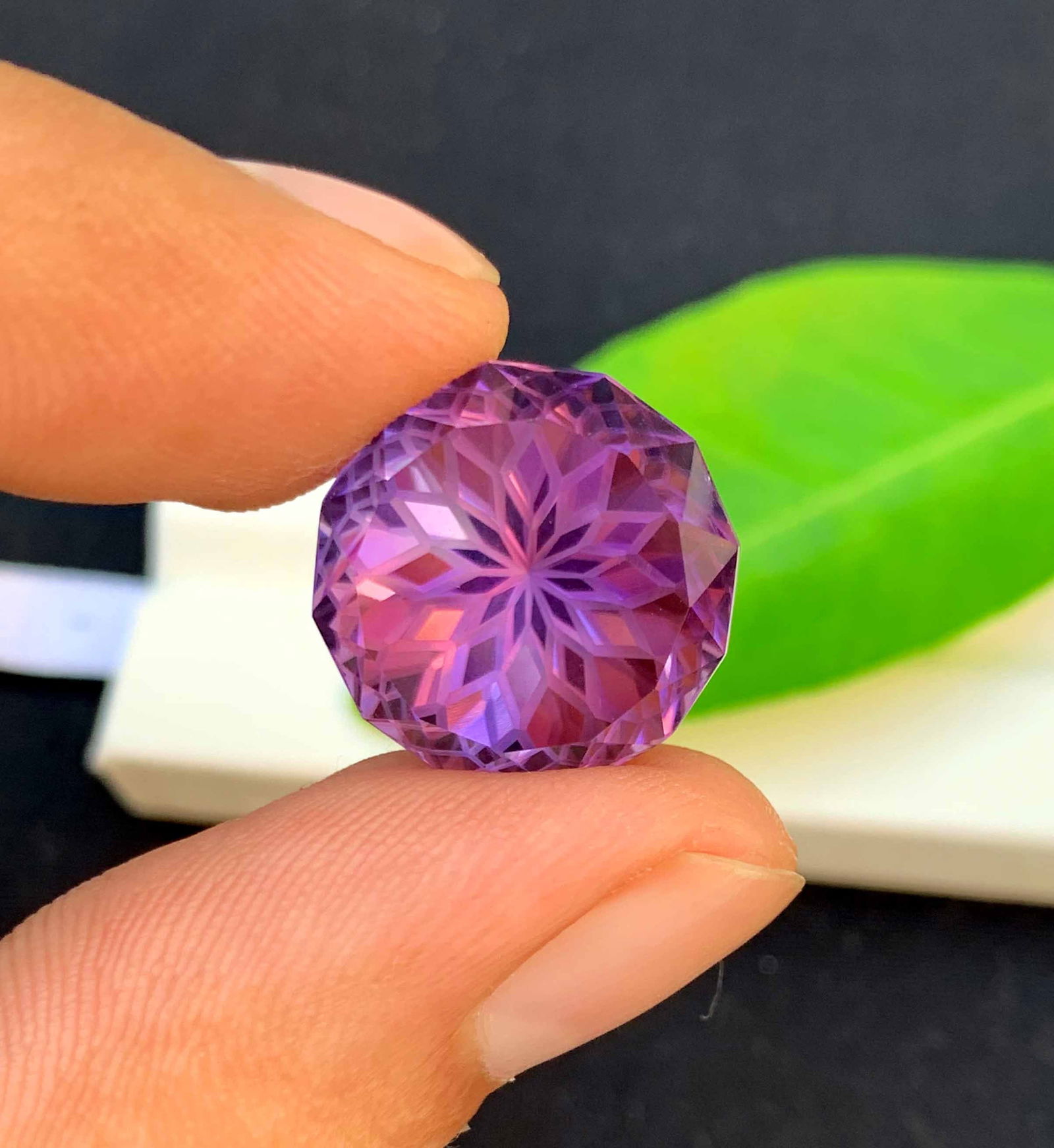 Flower Cut Amethyst Gemstone: February Birthstone, 24.50 Carats: Materials: Gemstone: Amethyst Carat weight: 24.50 Natural Amethyst Gemstone, Precision Flower Cut Amethyst Gemstone, Perfect Cut, Faceted Gemstone February Birthstone weight - 24.50 Carats Dimension -