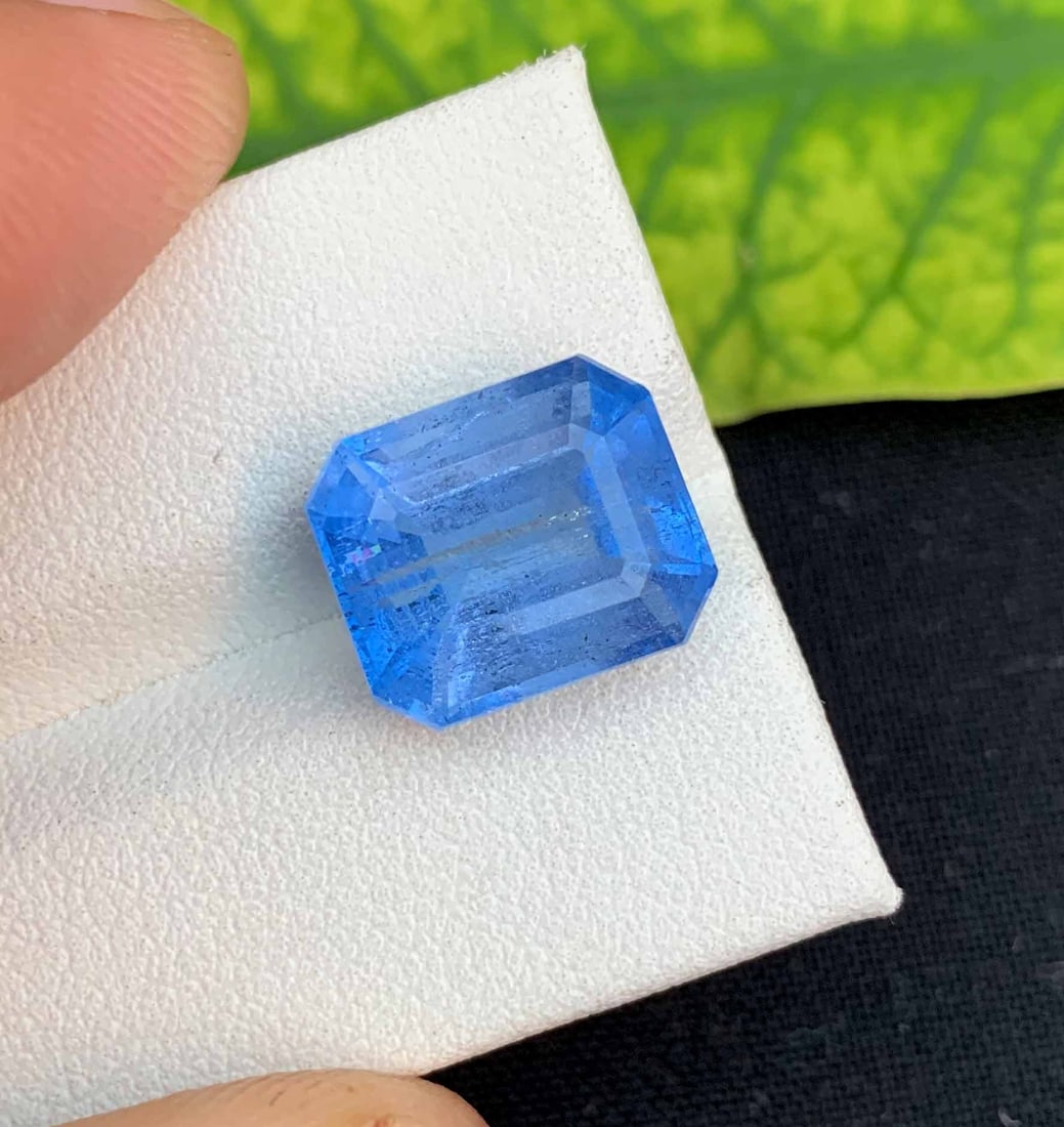 Santa Maria Aquamarine Gemstone: Emerald Cut Beryl, March Birthstone (7.70 Carats): Materials: Gemstone: Aquamarine Carat weight: 7.70 Natural Aquamarine Gemstone, Santa Maria Color Aquamarine Beryl, March Birthstone Weight : 7.70 Carat Dimensions : 12*10.2*7.9 mm Shape : Emerald