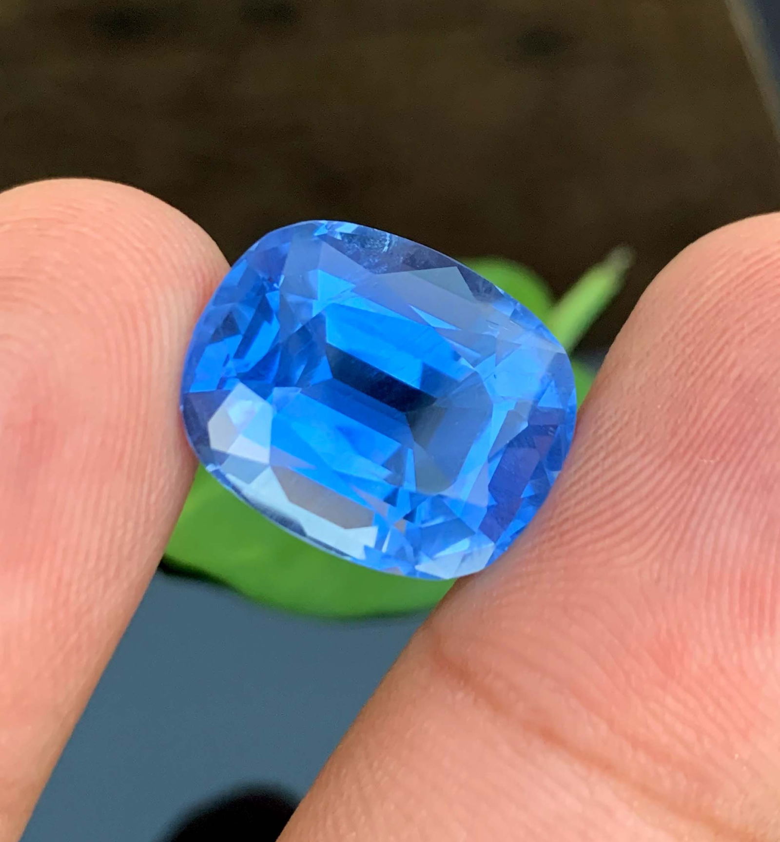 Santa Maria Aquamarine Gemstone: 15.82 Carat Oval Cut Stone - 7