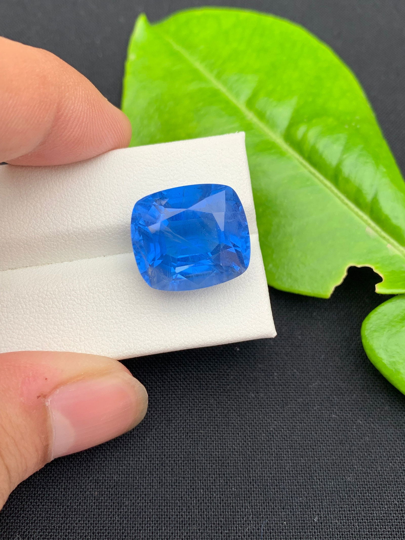 Santa Maria Aquamarine Gemstone: March Birthstone, Deep Blue Beryl (18.35 Carats) - 3